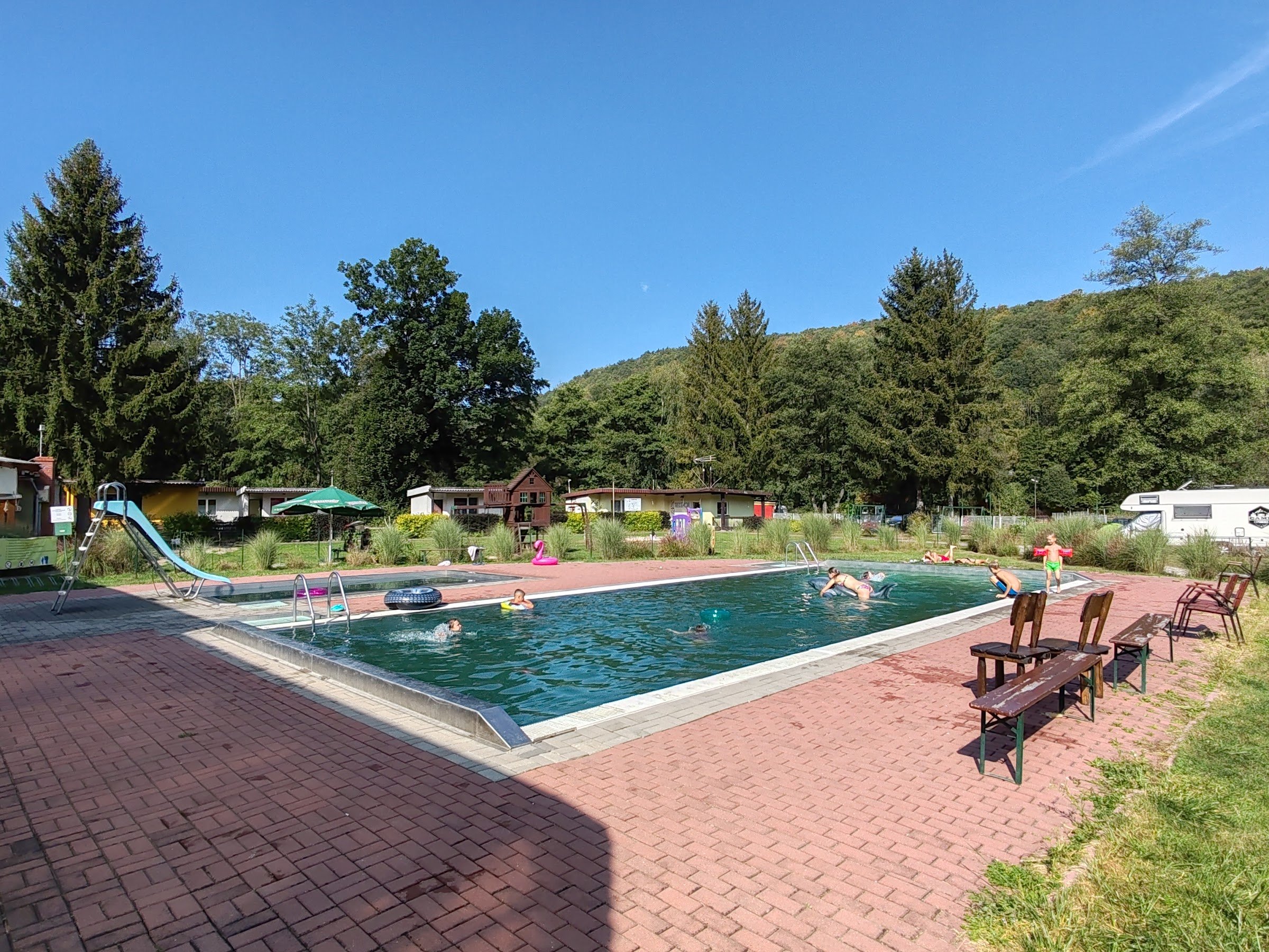 Camping Złota Dolina (Pokrzywna / Jarnołtówek)